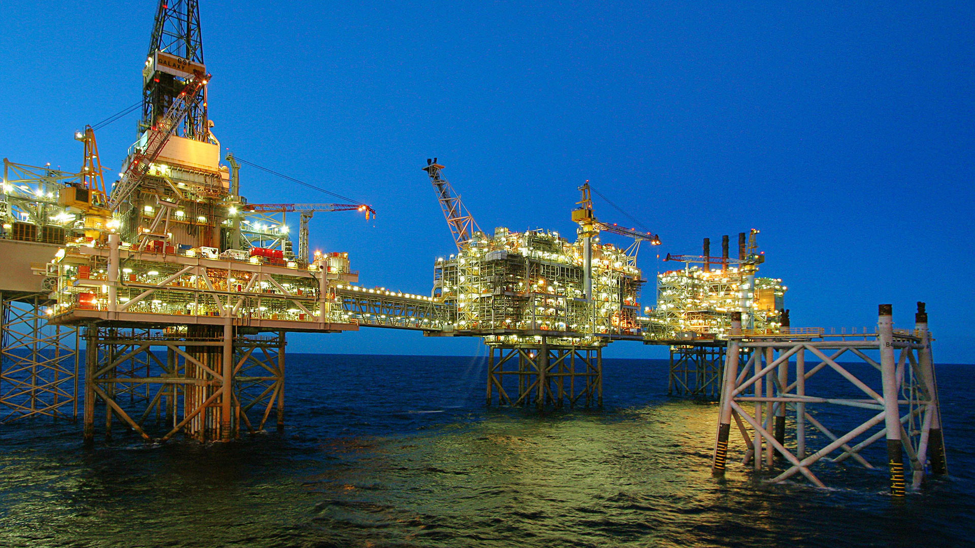 oil-rig-night-time